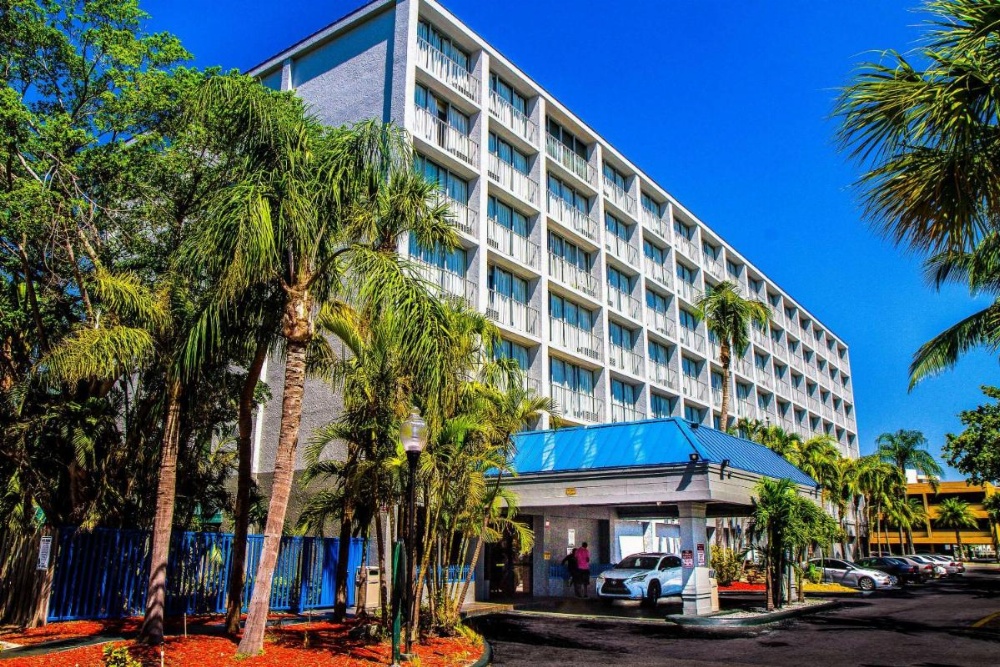 North Miami Beach Gardens Inn & Suites Image 13